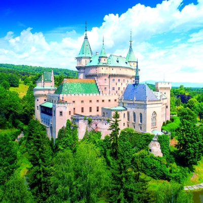 Calendar cu imagini Castle, 31.5 x 48 cm, 12 file, 2026